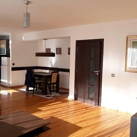 Улица „Капитан Дядо Никола“ Apartment